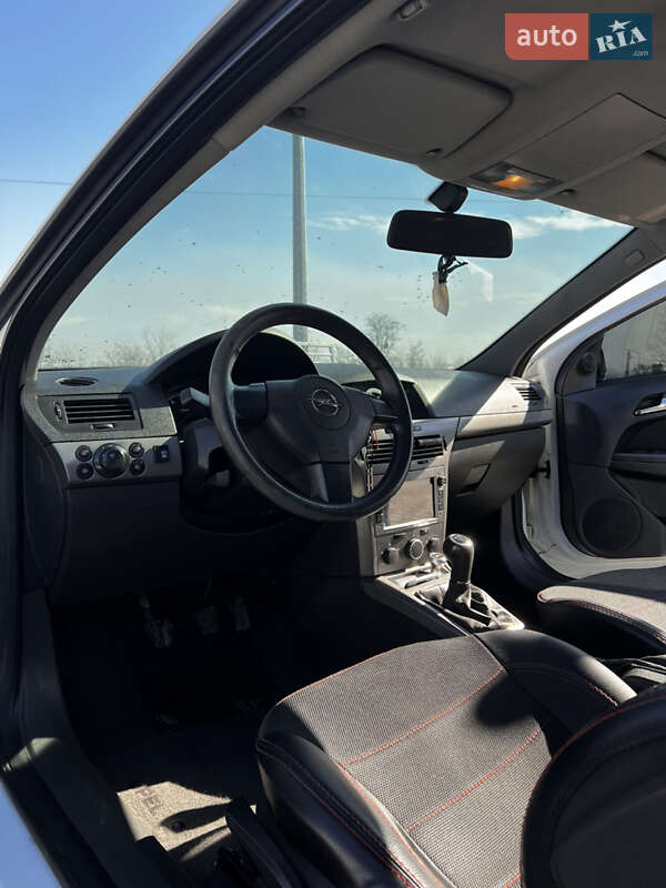 Хетчбек Opel Astra 2006 в Львові