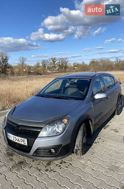 Хэтчбек Opel Astra 2006 в 