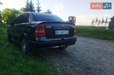 Седан Opel Astra 2006 в 