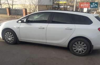 Универсал Opel Astra 2014 в 