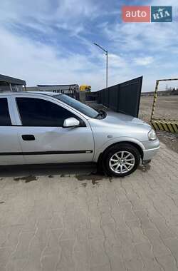 Седан Opel Astra 2003 в 