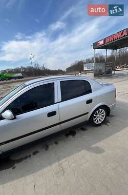 Седан Opel Astra 2003 в 