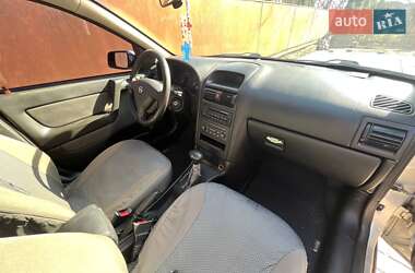 Седан Opel Astra 2003 в 
