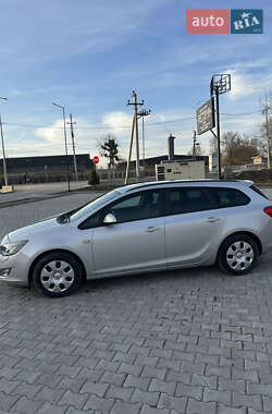 Универсал Opel Astra 2011 в Бережанах