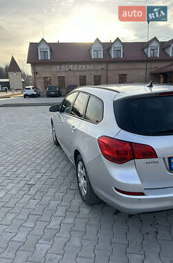 Универсал Opel Astra 2011 в Бережанах