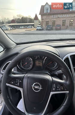 Универсал Opel Astra 2011 в Бережанах