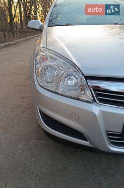 Хетчбек Opel Astra 2007 в Києві