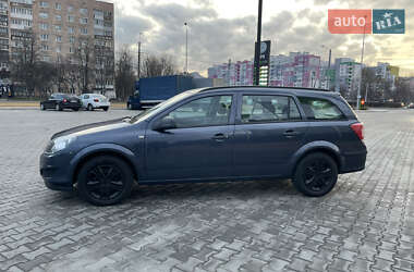 Універсал Opel Astra 2010 в Луцьку