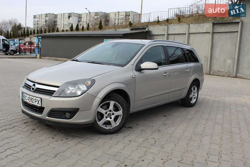 Универсал Opel Astra 2006 в Дрогобыче
