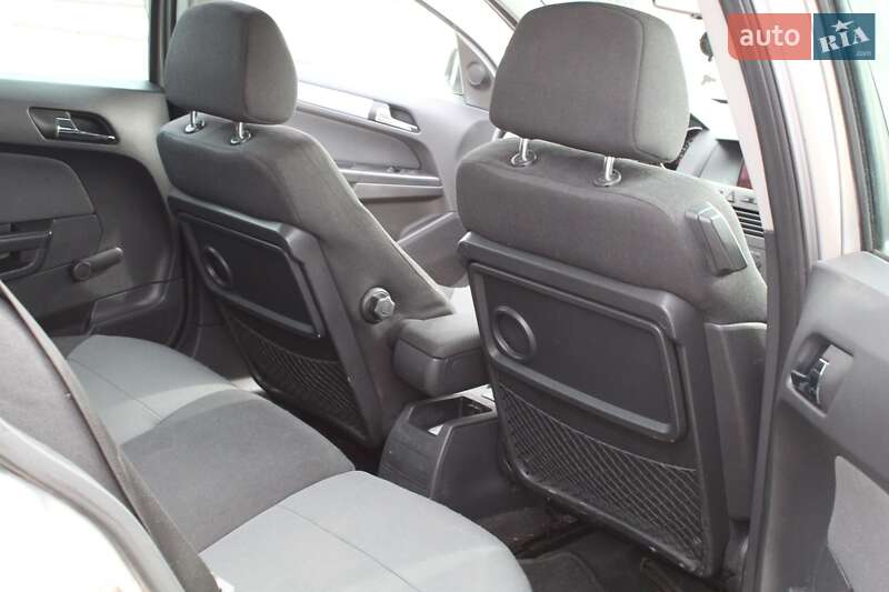 Универсал Opel Astra 2006 в Дрогобыче