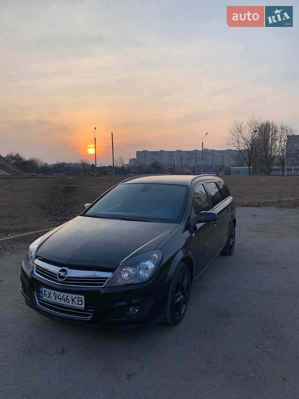 Универсал Opel Astra 2008 в Харькове