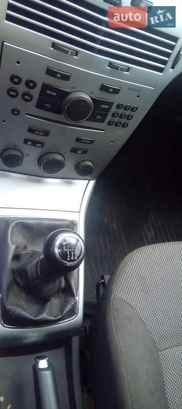 Универсал Opel Astra 2009 в Бориславе