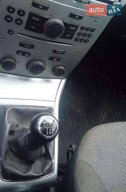 Универсал Opel Astra 2009 в 