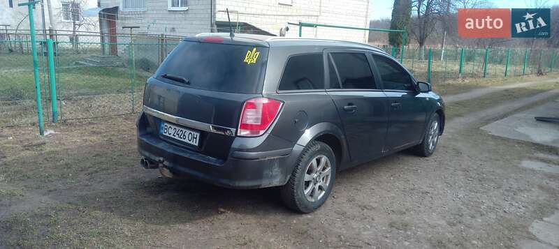 Универсал Opel Astra 2009 в Бориславе