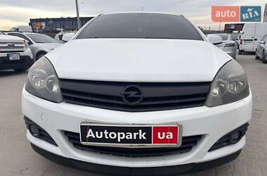 Купе Opel Astra 2006 в Львові