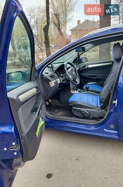 Универсал Opel Astra 2007 в 