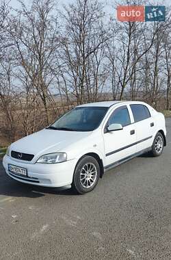 Хэтчбек Opel Astra 2002 в Березовке