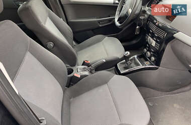 Универсал Opel Astra 2010 в 