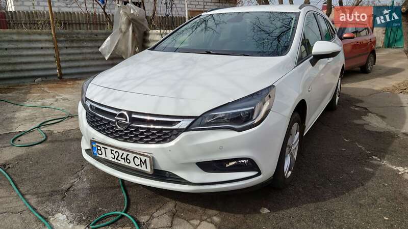 Універсал Opel Astra 2016 в Херсоні