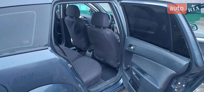 Универсал Opel Astra 2007 в Дунаевцах