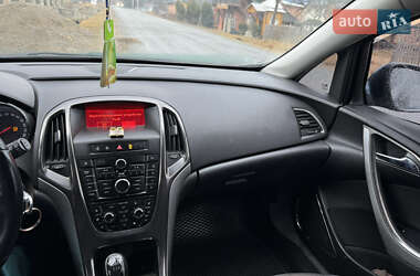 Универсал Opel Astra 2010 в 