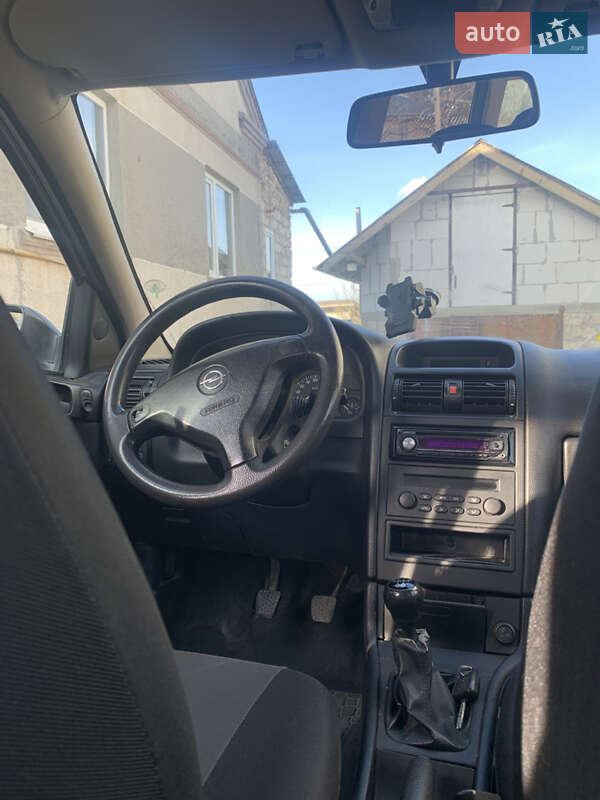 Универсал Opel Astra 2008 в Золочеве