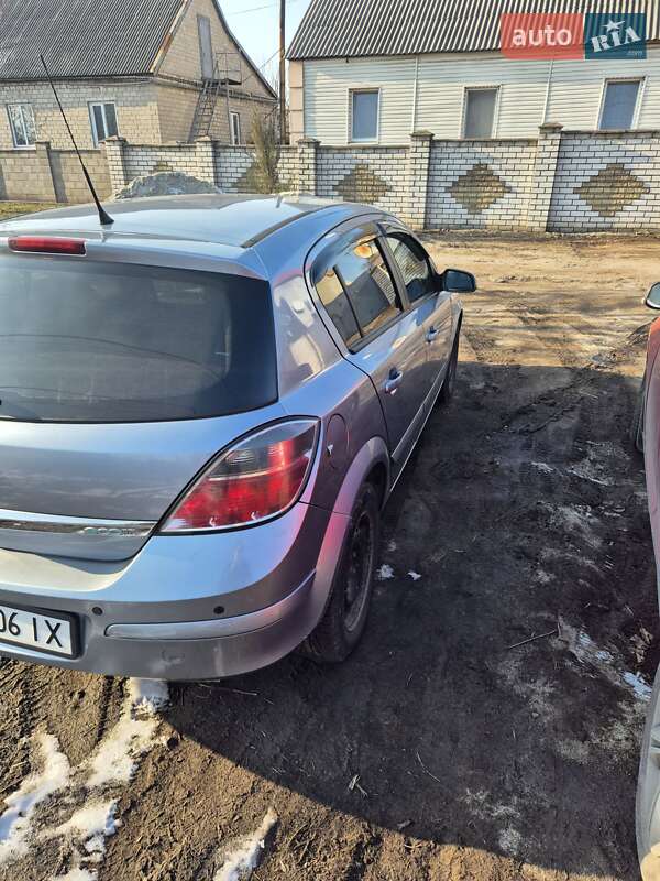 Хетчбек Opel Astra 2008 в Житомирі