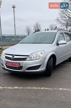 Універсал Opel Astra 2007 в Полтаві