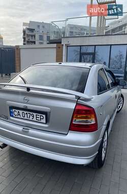 Хэтчбек Opel Astra 1998 в 