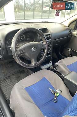 Хэтчбек Opel Astra 1998 в 