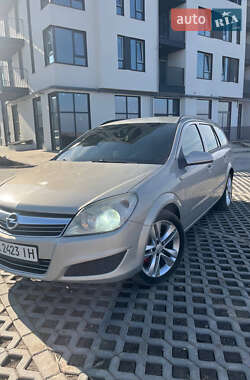 Универсал Opel Astra 2008 в Ровно