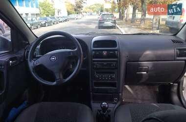 Седан Opel Astra 2002 в 