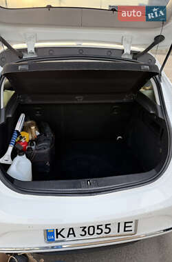 Хэтчбек Opel Astra 2012 в 