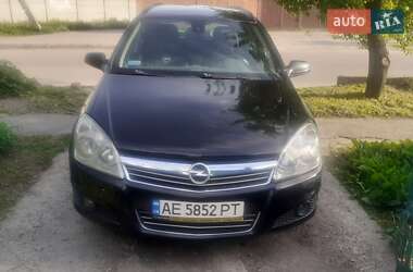 Універсал Opel Astra 2007 в Дніпрі