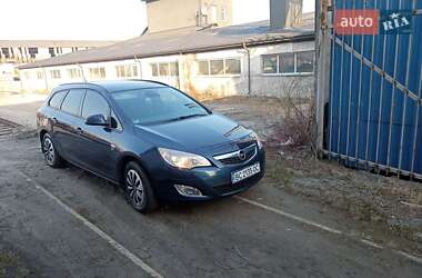 Універсал Opel Astra 2012 в 