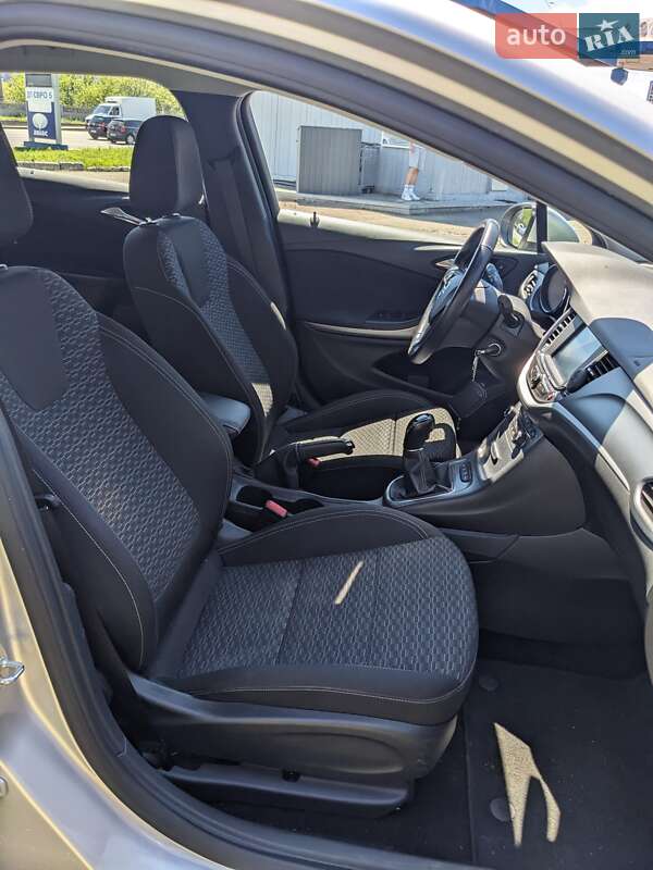 Универсал Opel Astra 2018 в Киеве фото 16 Универсал Opel Astra 2018 в Киеве