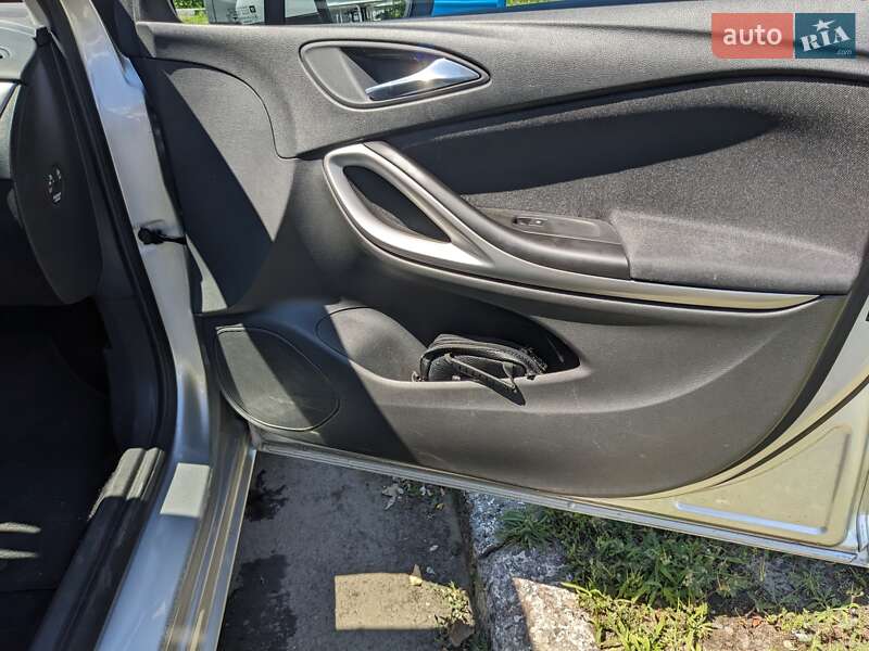 Универсал Opel Astra 2018 в Киеве фото 17 Универсал Opel Astra 2018 в Киеве