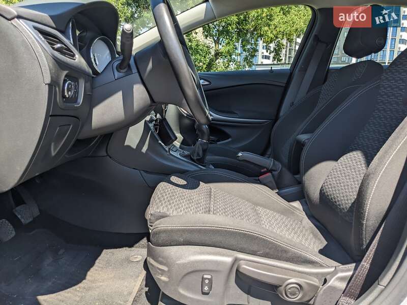 Универсал Opel Astra 2018 в Киеве фото 18 Универсал Opel Astra 2018 в Киеве