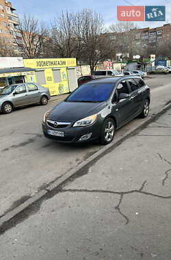 Универсал Opel Astra 2011 в Миргороде