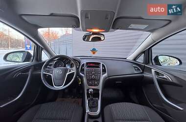 Універсал Opel Astra 2014 в Кам'янському