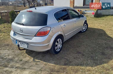 Хэтчбек Opel Astra 2004 в 