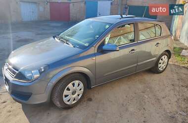 Хэтчбек Opel Astra 2006 в 