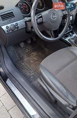 Универсал Opel Astra 2009 в 