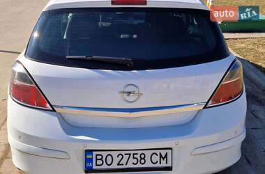 Хэтчбек Opel Astra 2009 в 