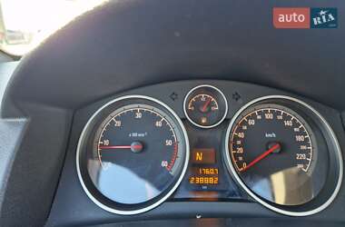 Хэтчбек Opel Astra 2009 в 