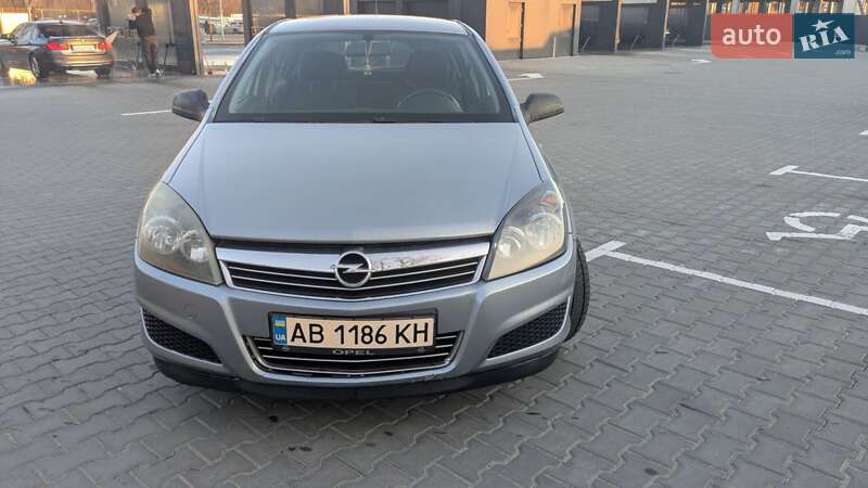 Opel Astra 2010