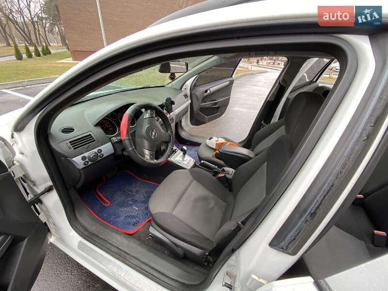 Універсал Opel Astra 2005 в Чернігові