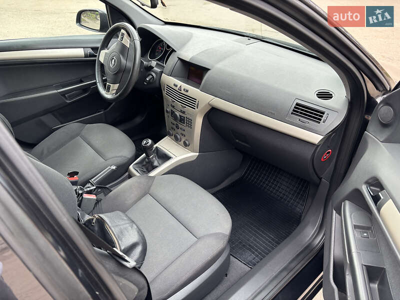 Хетчбек Opel Astra 2007 в Кропивницькому