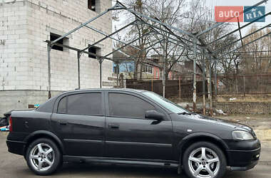 Седан Opel Astra 2008 в 