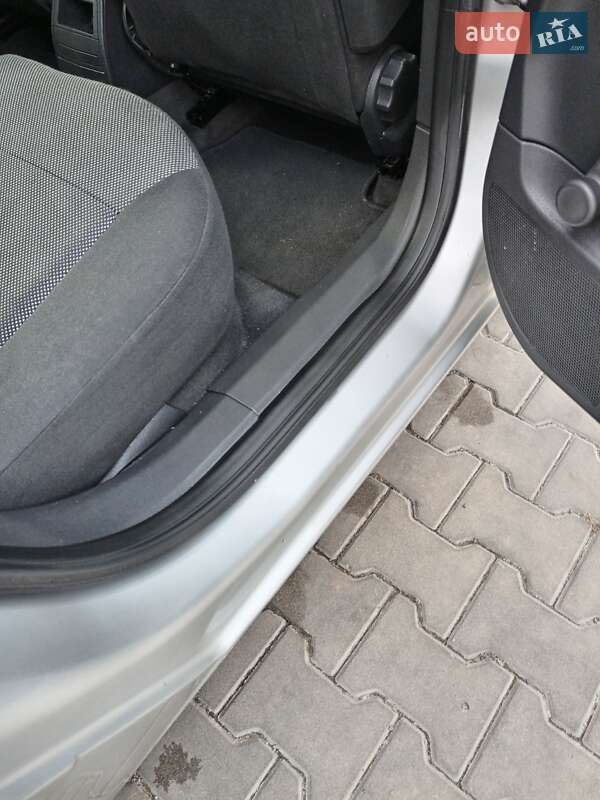 Универсал Opel Astra 2009 в Луцке